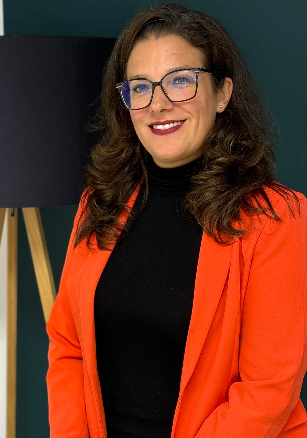 Stefanie Adamovic Ansprechpartnerin für PR, Print und Content